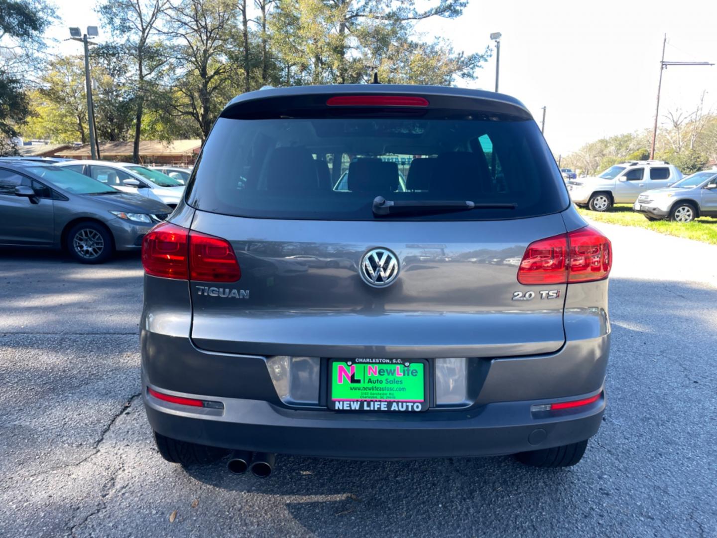 2015 GRAY VOLKSWAGEN TIGUAN S (WVGAV7AX3FW) with an 2.0L engine, Automatic transmission, located at 5103 Dorchester Rd., Charleston, SC, 29418-5607, (843) 767-1122, 36.245171, -115.228050 - Photo#6